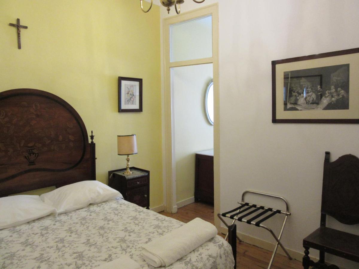 Family Macedo Bed & Breakfast Lisbon Exterior photo