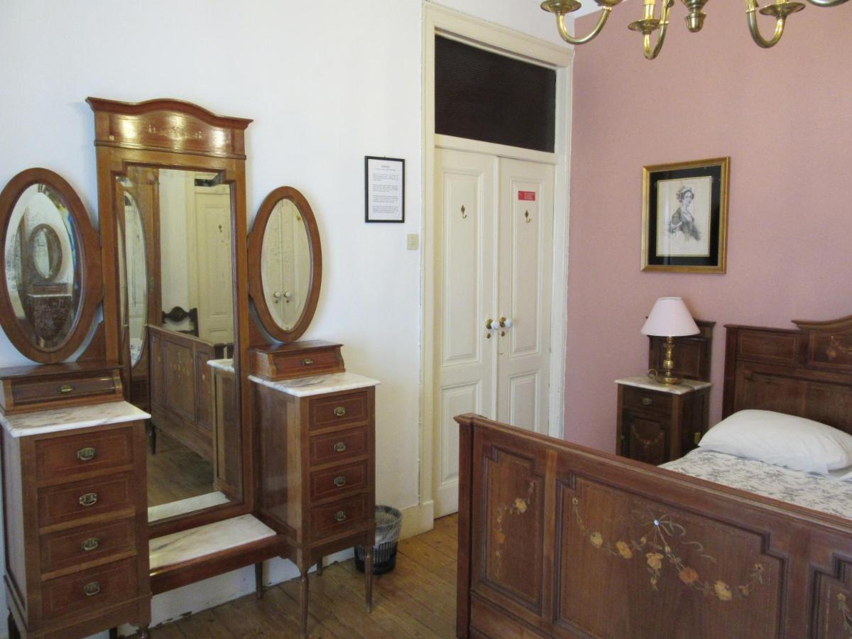 Family Macedo Bed & Breakfast Lisbon Exterior photo