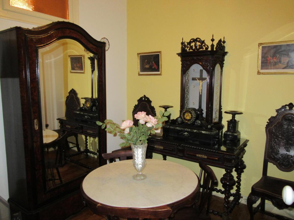 Family Macedo Bed & Breakfast Lisbon Exterior photo